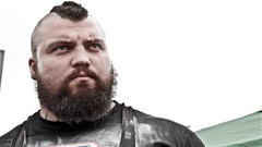 Người đàn ông khỏe nhất thế giới kiếm được 816 tỷ đồng